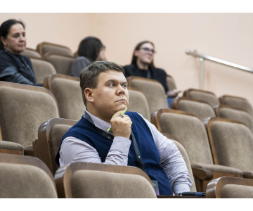 Преподаватель ЮУрГГПУ модерировал англоязычную секцию на конференции