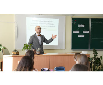 Указ об особом статусе педагога вступает в силу